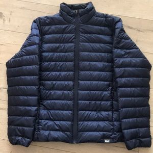 REI CO-OP Mens Medium Navy Packable Light Weight Puffer  Jacket